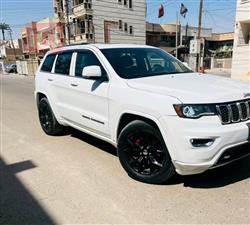 جیپ گراند شیرۆکی